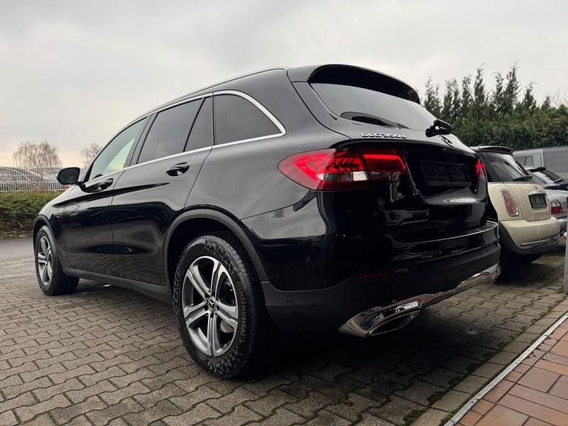 Gebraucht Mercedes GLC350 258 PS (189 kW) 2018 Schwarz SUV