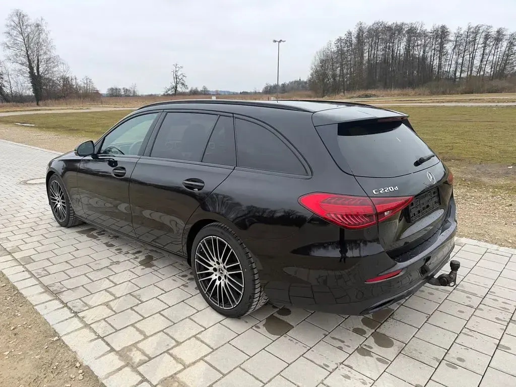 Gebraucht Mercedes 220 200 PS (147 kW) 2022 Schwarz Limousine