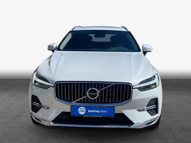 Gebraucht Volvo XC60 Core 257 PS (189 kW) 2024 Crystal weißperleffekt SUV