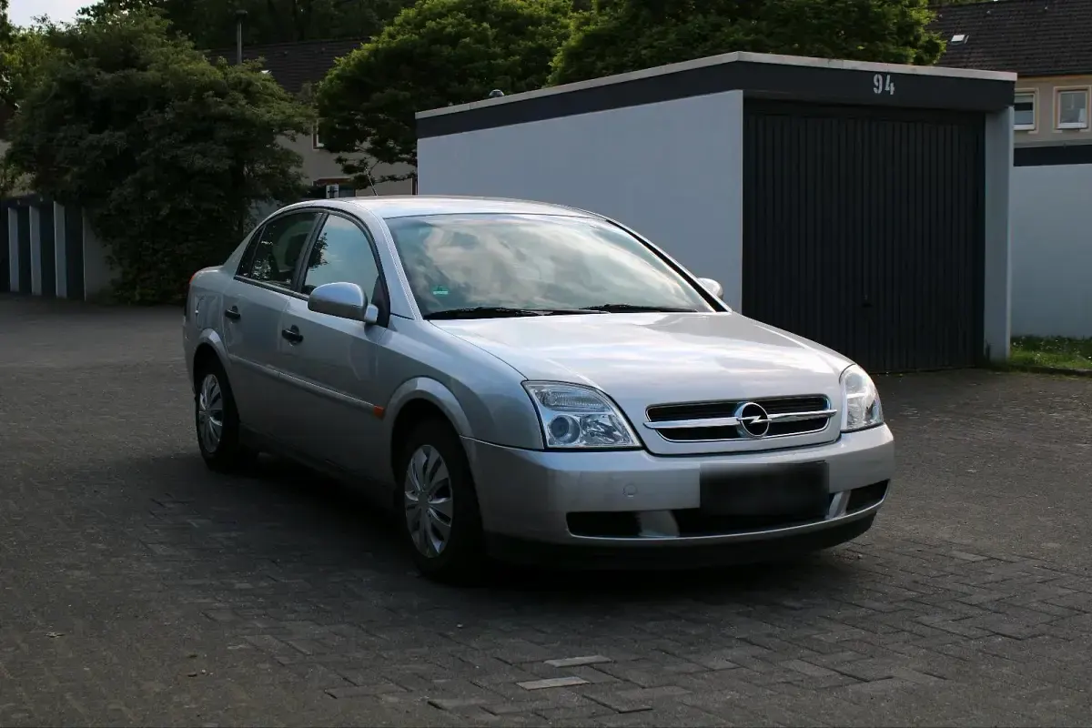 Usata Opel Vectra 147 CV (108 kW) 2003 Argento Berlina