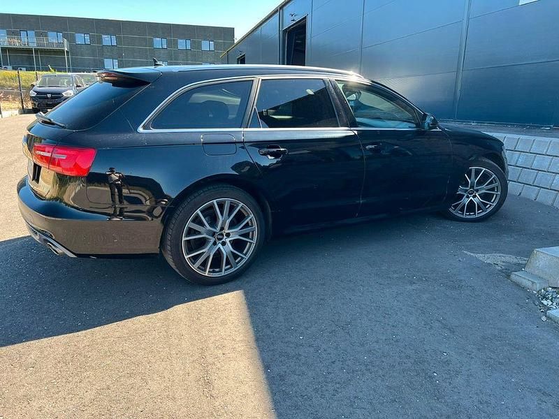 Gebraucht Audi A6 Sport 190 PS (139 kW) 2014 Schwarz Kombi