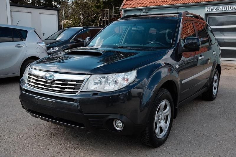 Gebraucht Subaru Forester Comfort 147 PS (108 kW) 2009 Grau SUV