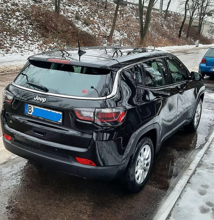 Gebraucht Jeep Compass Altitude 131 PS (96 kW) 2024 Schwarz SUV