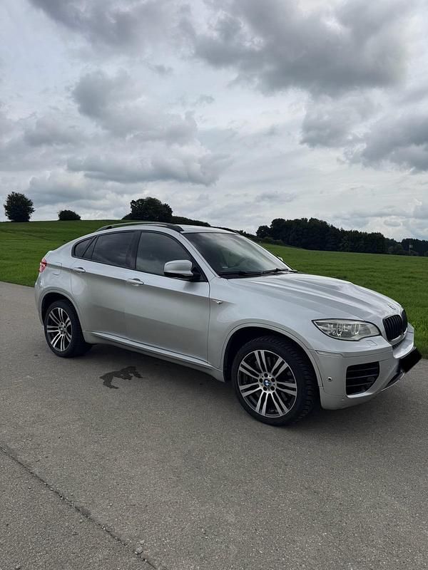 Silber Gebraucht 2012 BMW X6 M50 SUV | 16.999 € (Fairer Preis) - Bild 1/4