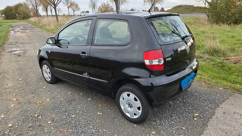 Schwarz Gebraucht 2007 VW Fox Kleinwagen | 1.750 € (Fairer Preis) - Bild 1/4