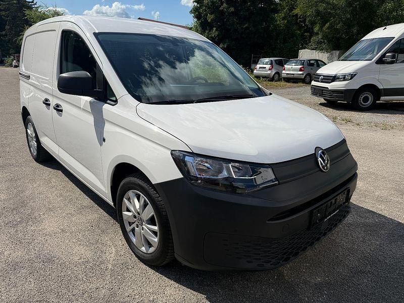 Second-hand VW Caddy 122 CP (89 kW) 2022 Alb Monovolum
