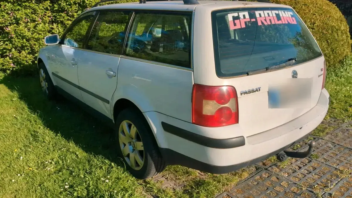 Gebraucht VW Passat 131 PS (96 kW) 2001 Weiß Kombi