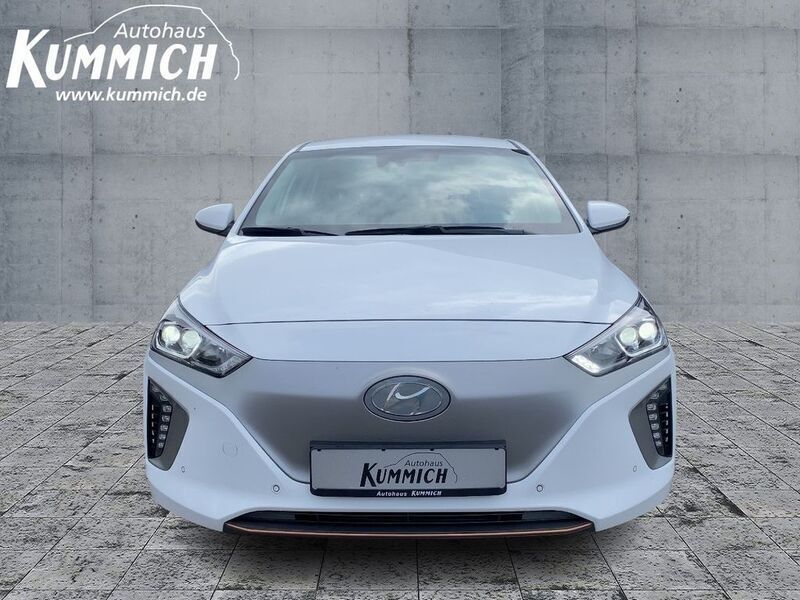 Gebraucht Hyundai Ioniq Premium 88 kW (120 PS) 2019 Weiß Kleinwagen