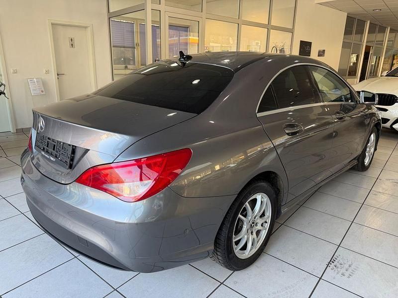 Gebraucht Mercedes CLA200 136 PS (100 kW) 2019 Grau Limousine
