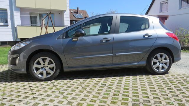 Gebraucht Peugeot 308 156 PS (114 kW) 2011 Grau metallic Limousine