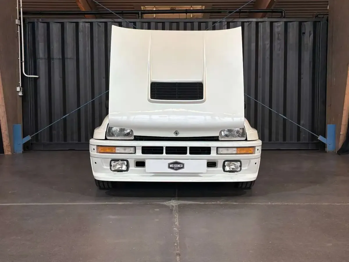 Brugt Renault R5 160 HK (117 kW) 1985 Hvid Hatchback