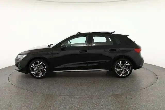 Neu Audi A3 S-Line 150 PS (110 kW) 2025 Schwarz Limousine