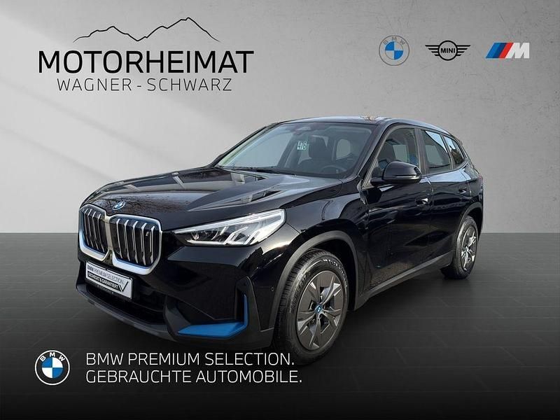 Schwarz Gebraucht 2023 BMW iX1 Performance SUV | 33.250 € (Superpreis) - Bild 1/3