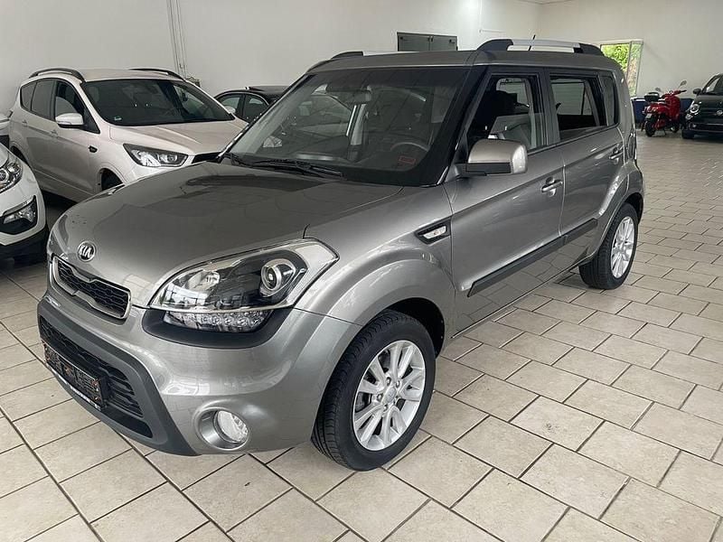 Grau Gebraucht 2013 Kia Soul Edition 7 SUV | 10.650 € (Teuer) - Bild 1/4