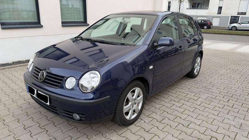 Gebraucht VW Polo Basis 64 PS (47 kW) 2004 Blau Kleinwagen