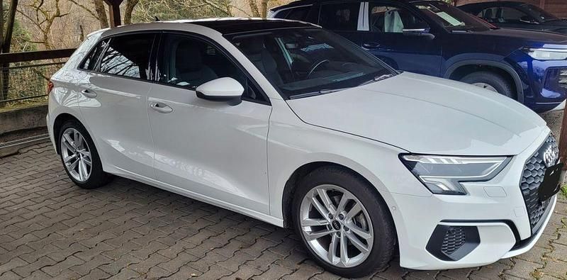Gebraucht Audi A3 Ambiente 150 PS (110 kW) 2022 Weiß Kombi
