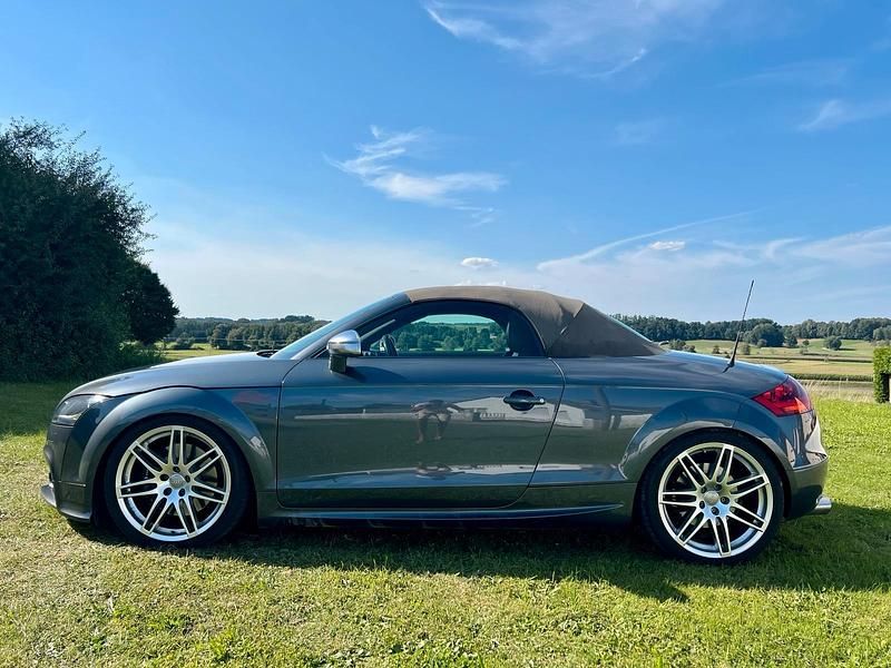 Grau Gebraucht 2008 Audi TT Roadster S-Line Cabrio | 21.000 € - Bild 1/4