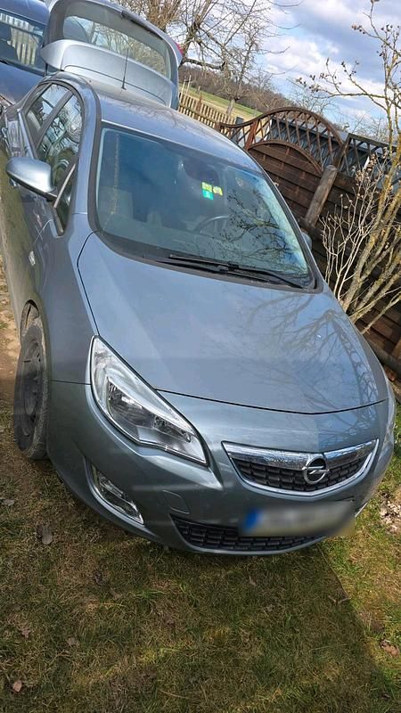 Gebraucht Opel Astra 88 PS (64 kW) 2011 Blau Kleinwagen