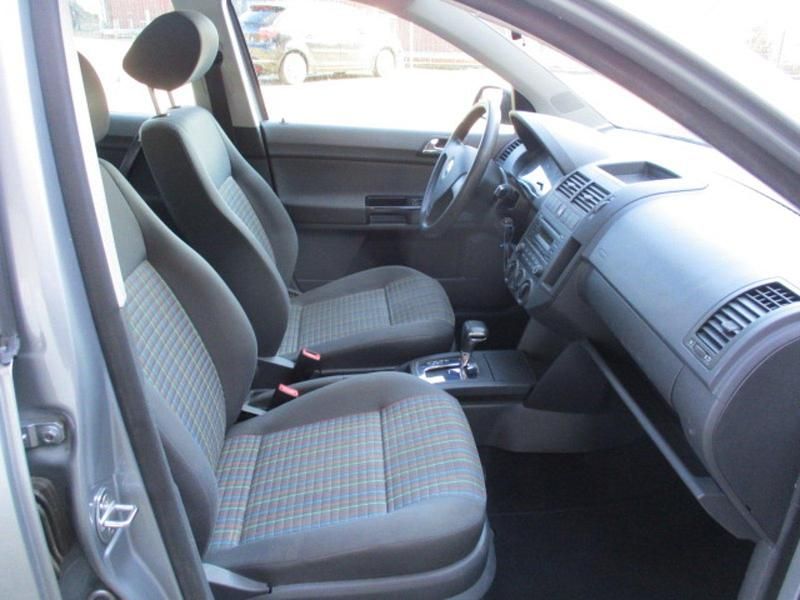 Gebraucht VW Polo 80 PS (58 kW) 2007 Grau Kleinwagen