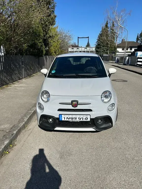 Używany Abarth 695 Esseesse 179 KM (131 kW) 2022 Szary Hatchback