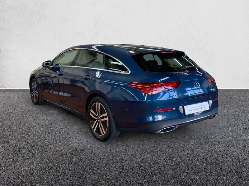 Gebraucht Mercedes CLA200 150 PS (110 kW) 2022 Blau Kombi