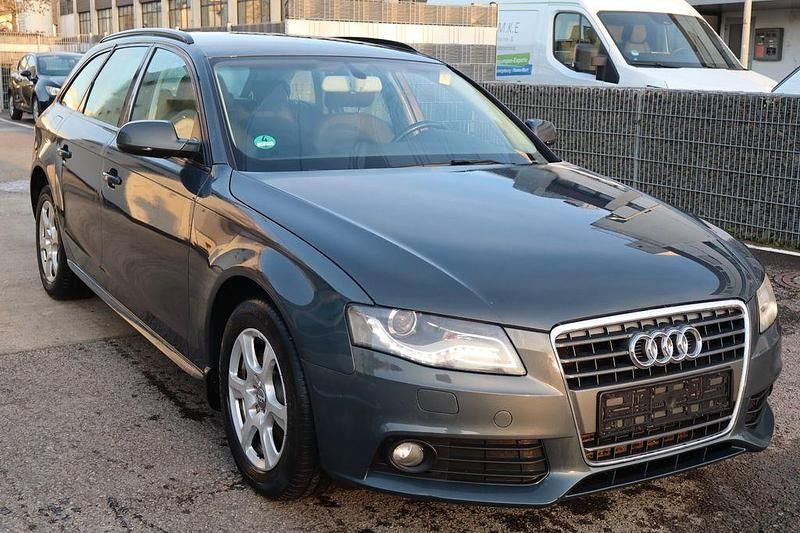 Gebraucht Audi A4 Attraction 179 PS (131 kW) 2011 Grau Kombi