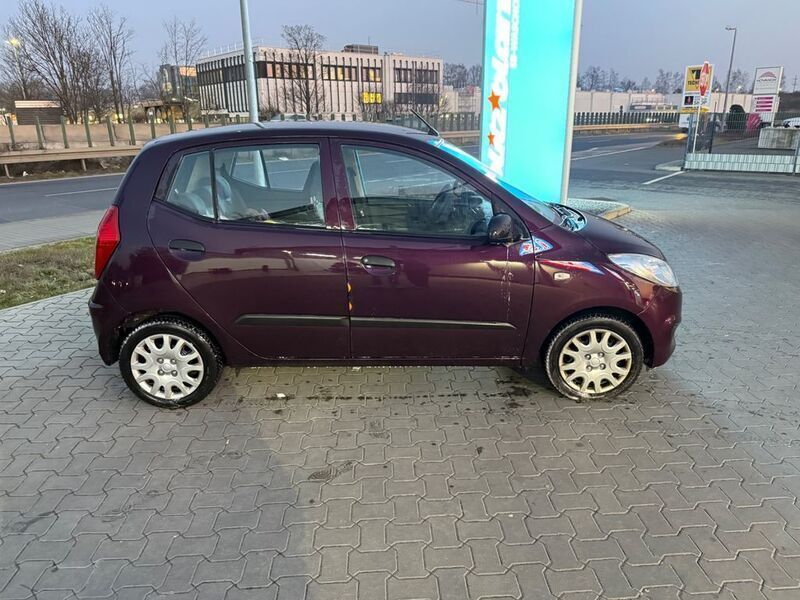 Gebraucht Hyundai i10 Edition 69 PS (50 kW) 2012 Violet Kleinwagen