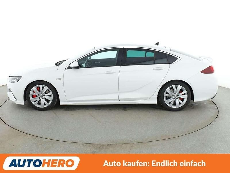 Gebraucht Opel Insignia 209 PS (153 kW) 2020 Weiß Limousine