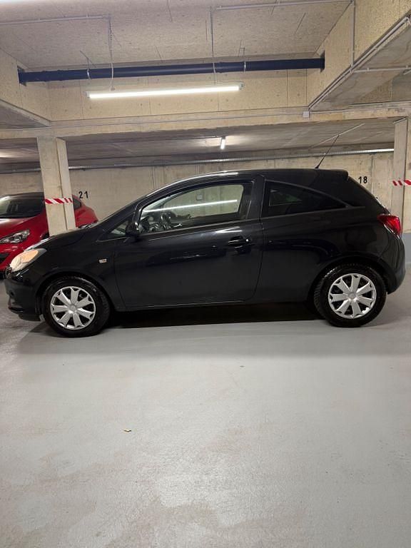 Gebraucht Opel Corsa Edition 69 PS (50 kW) 2016 Schwarz Kleinwagen