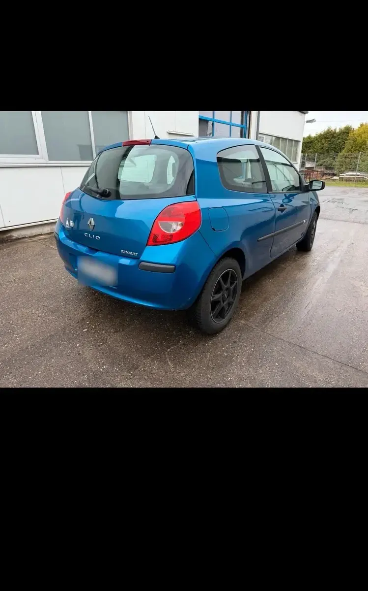 Gebraucht Renault Clio 75 PS (55 kW) 2005 Blau Kleinwagen
