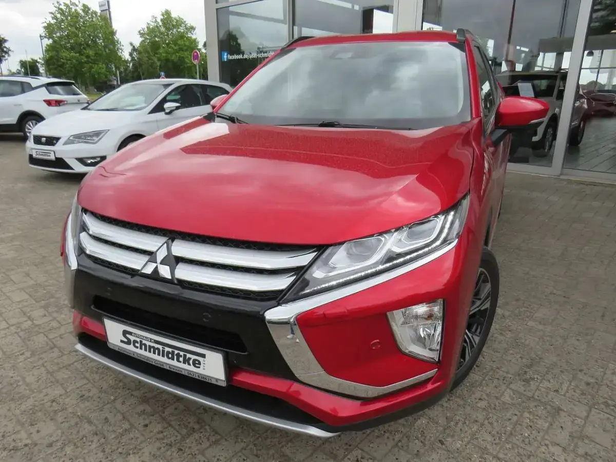 Gebraucht Mitsubishi Eclipse Cross Edition 163 PS (119 kW) 2018 Dynamik rot (d) SUV