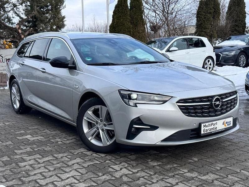 Gebraucht Opel Insignia 122 PS (89 kW) 2022 Argonsilber/sovereign/switchbl Kombi