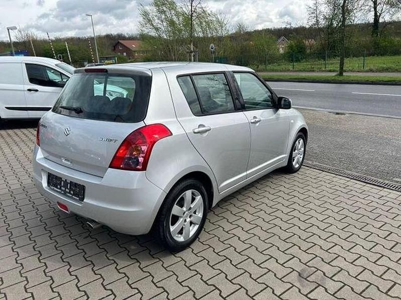 Gebraucht Suzuki Swift Comfort 92 PS (67 kW) 2008 Silber Kleinwagen