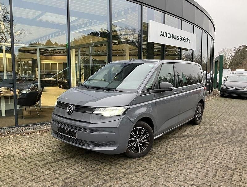 Grau Gebraucht 2024 VW Multivan Van | 46.980 € (Fairer Preis) - Bild 1/3