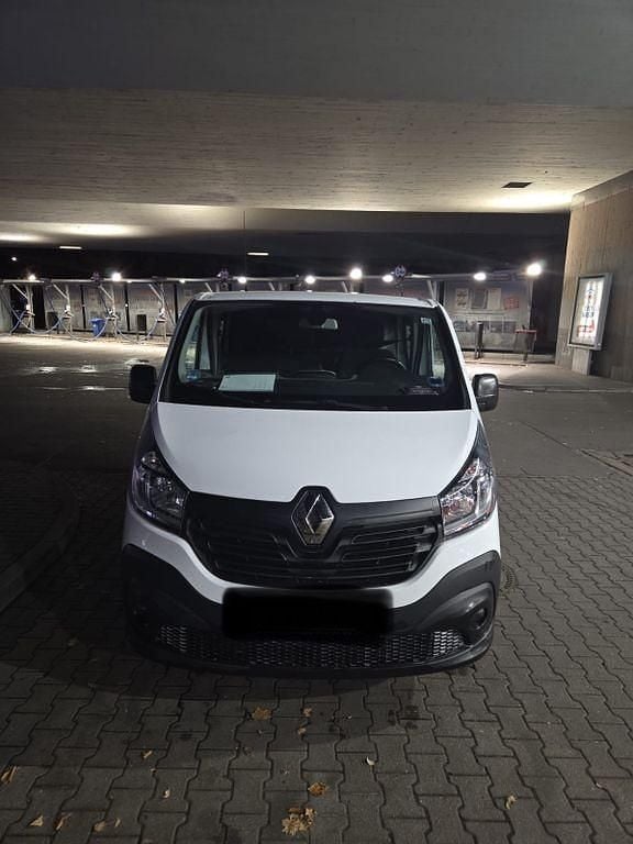 Weiß Gebraucht 2016 Renault Trafic Van / Kleinbus | 12.500 € (Guter Preis) - Bild 1/4