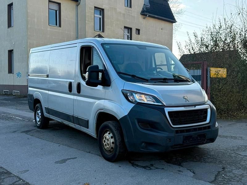Gebraucht Peugeot Boxer 130 PS (95 kW) 2016 Silber Van