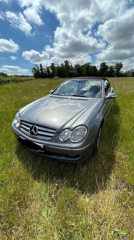 Grau Gebraucht 2006 Mercedes CLK200 Elegance Cabrio | 10.900 € (Etwas zu teuer) - Bild 1/3