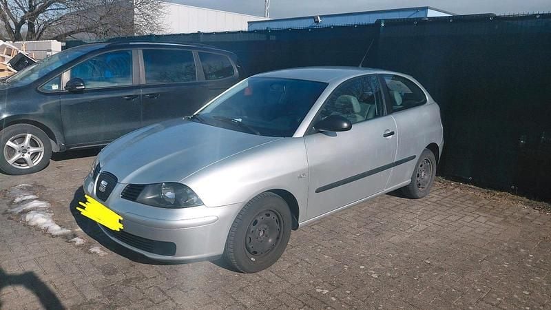 Gebraucht Seat Ibiza 64 PS (47 kW) 2002 Silber Kleinwagen