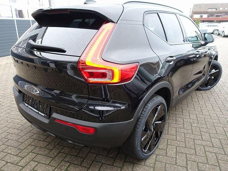 Neu Volvo EX40 185 kW (252 PS) 2025 Schwarz SUV