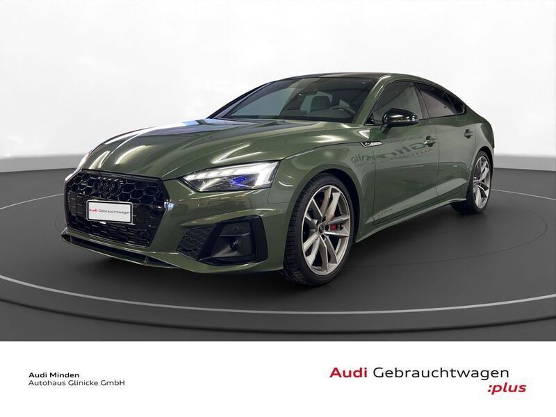 Grün (distriktgrün metallic) Gebraucht 2023 Audi A5 Sportback S-Line Kleinwagen | 56.980 € - Bild 1/4
