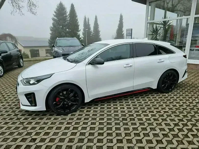 Gebraucht Kia ProCeed GT GT 204 PS (150 kW) 2020 Weiss Kleinwagen