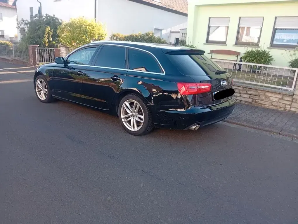 Gebraucht Audi A6 Sport 205 PS (150 kW) 2013 Schwarz Kombi