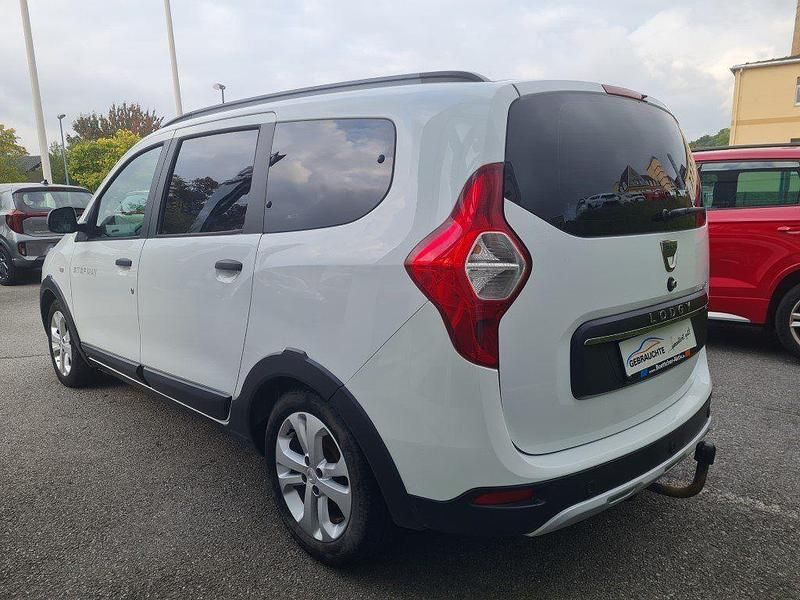 Gebraucht Dacia Lodgy Basis 83 PS (61 kW) 2019 Weiss Van / Kleinbus