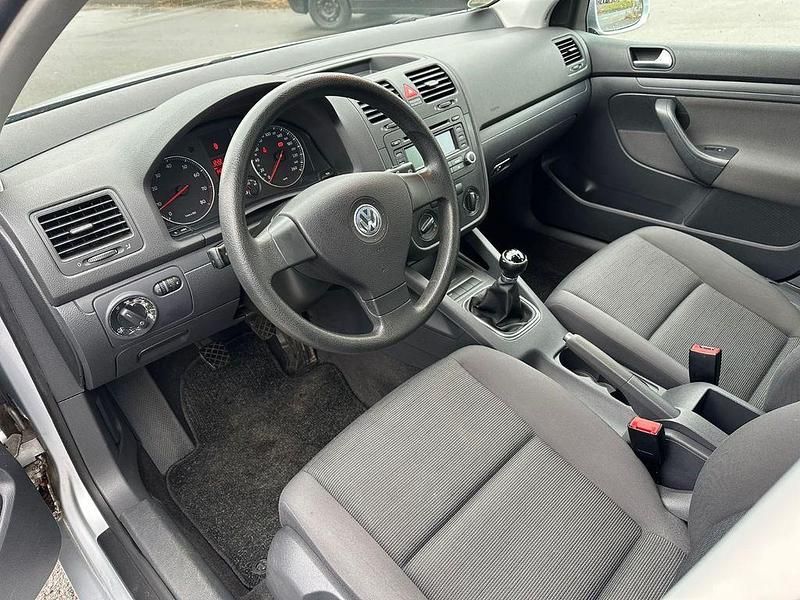 Gebraucht VW Golf IV Comfortline 102 PS (75 kW) 2005 Silber Limousine