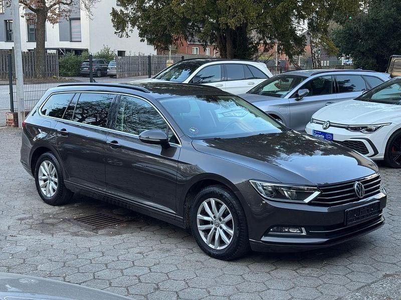 Gebraucht VW Passat Comfortline 150 PS (110 kW) 2017 Schwarz Kombi