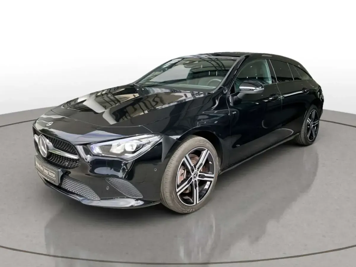 Gebraucht Mercedes CLA250e Progressive 218 PS (160 kW) 2023 Schwarz Coupé