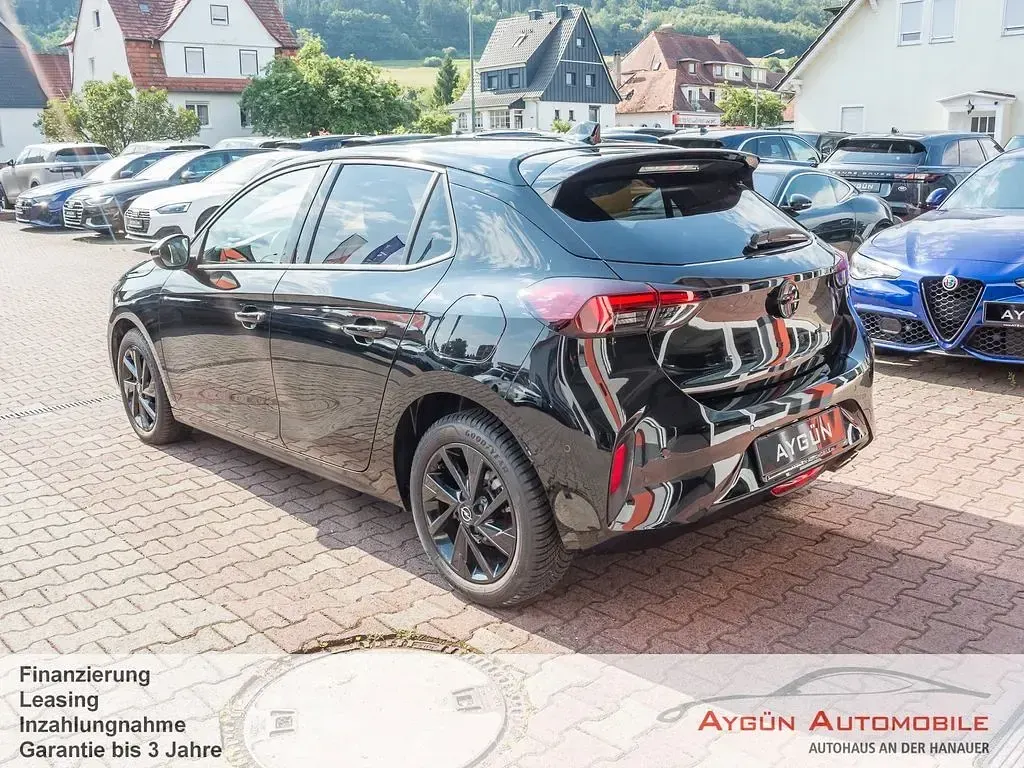 Gebraucht Opel Corsa 131 PS (96 kW) 2024 Karbon schwarz metallic Kleinwagen