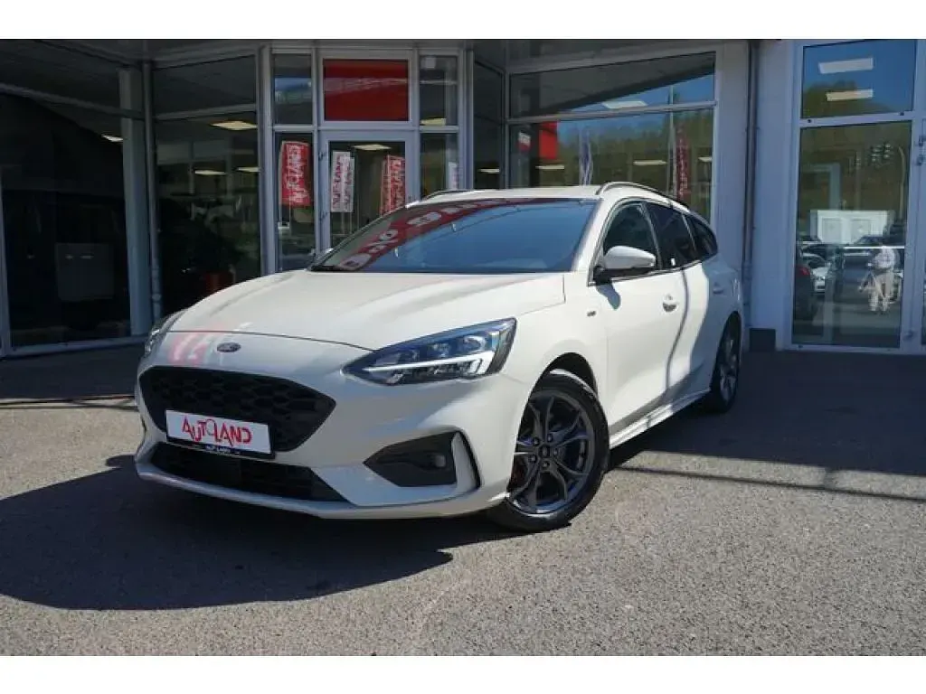 Używany Ford Focus 182 KM (133 kW) 2022 Biały Kombi