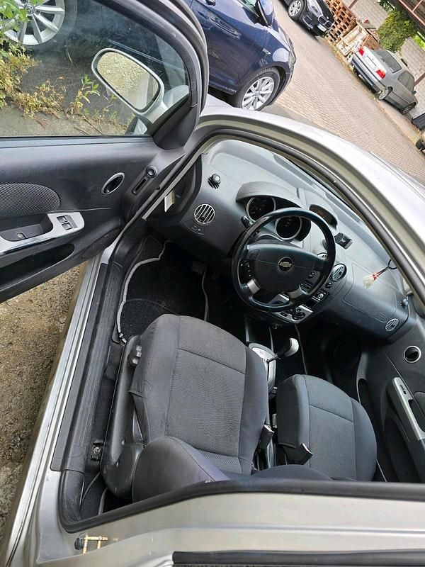 Silber Gebraucht 2008 Chevrolet Kalos Kleinwagen | 1.500 € (Guter Preis) - Bild 1/4