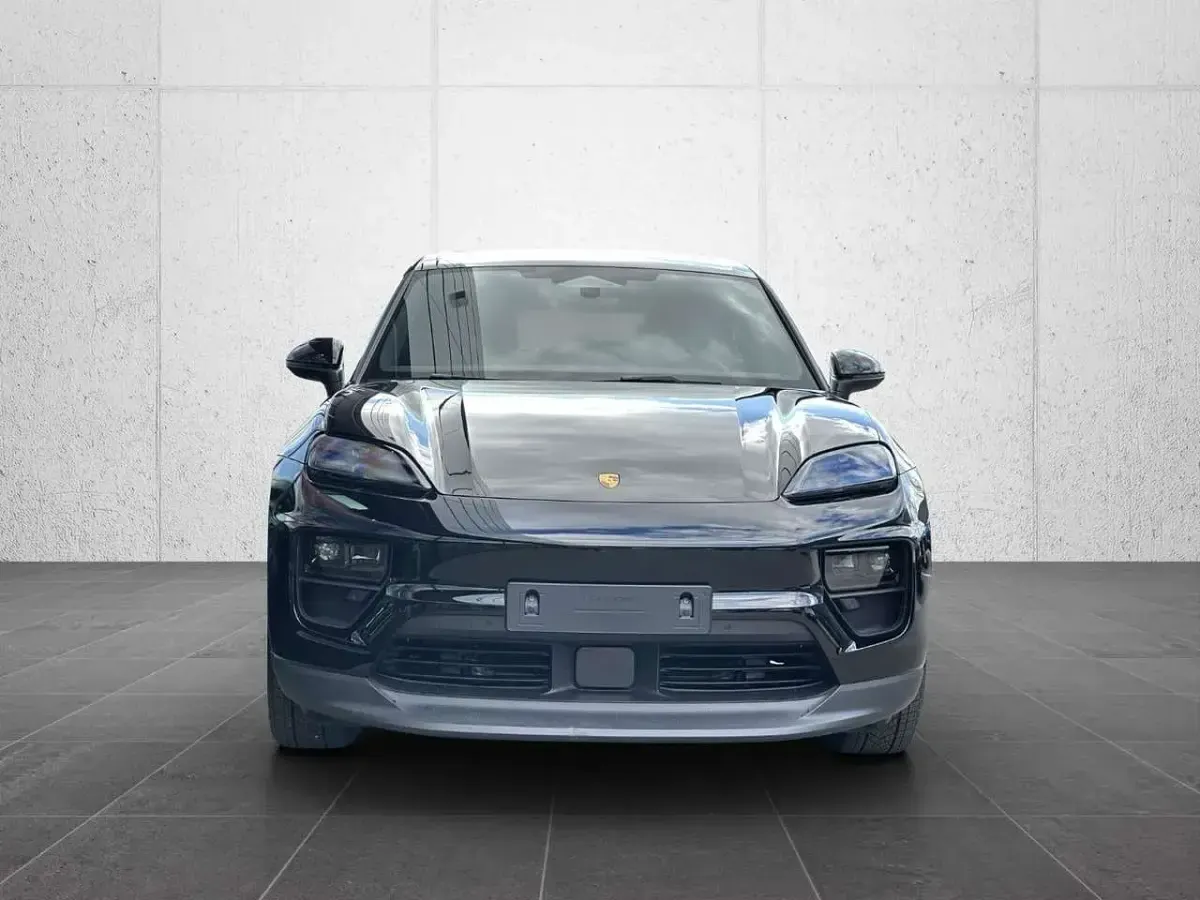 Używany Porsche Macan 264 kW (360 KM) 2025 Czarny SUV